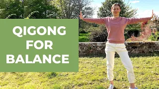 10 Minute Qigong To Improve Your Balance & Flexibility