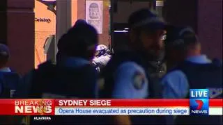 Hostages held in Sydney cafe siege