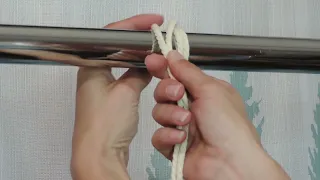 Macramé Basics How to tie a Larks Head Knot Cow Hitch Knot