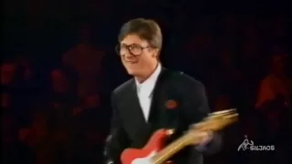 Hank Marvin - Apache (live)