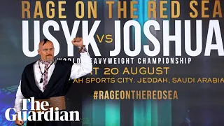 Oleksandr Usyk sings Ukrainian resistance song after intense Anthony Joshua face-off