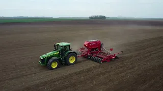 Setí jarního ječmene s traktorem John Deere 8r 370 & sečkou Horsch pronto 8DC |AGROTEAM ČERNOCHOV|