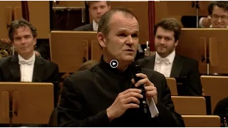 François-Xavier Roth sings "La Mer" by Charles Trenet with Gürzenich-Orchester Köln