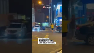 Bolsonarista sai mancando após chutar carro de petista no Paraná