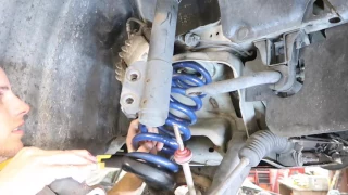 1994 - 2004 Mustang : Installing Lowering Springs