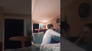 Besando a su mejor amigo 👌🤭I Reto Tik Tok