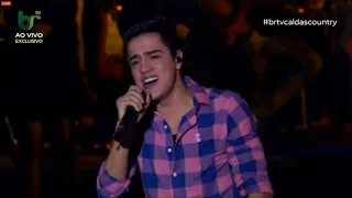 Jorge e Mateus part. Jefferson Moraes - Te Amar Foi Ilusão (Ao Vivo) (Caldas Country Show 2015)