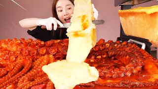 [Mukbang ASMR] GIANT CHEESE🧀Giant OCTOPUS&Small Octopus🐙Raclette Cheese Eatingshow Ssoyoung