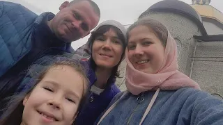 Family stuck in Ukraine make their way to Poland