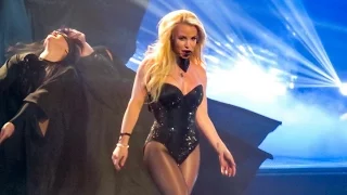 Britney Spears - Baby One More Time/ Oops I Did It Again Live From Las Vegas (Piece of Me Show)