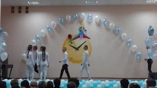 Выпускной танец учеников 9"В" класса (2017-2018) МОБУ СОШ №38 г.Таганрог