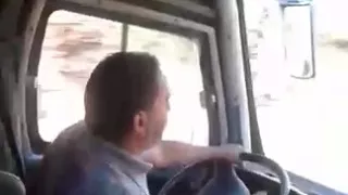 Когда водитель автобуса Итальянкий певец.