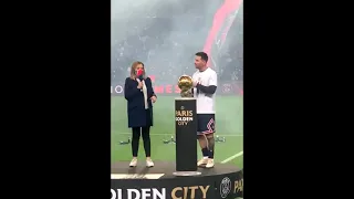 Messi Presents Ballon D'or for PSG fans PSG Nice 0-0 01/12/2021