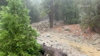 CA: Massive mudslide traps fire fighters (ON CAM)