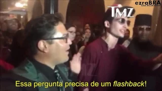 Ezra Miller beija fã na Comic Con - LEGENDADO