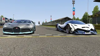 Devel Sixteen vs Bugatti Divo at Monza Full Course