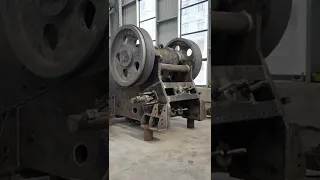 Low price primary rock jaw crusher manufacturer Chinese hard stone concrete crushing machine