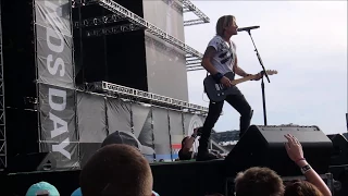 KEITH URBAN LIVE You Gonna Fly  indy 500 2017