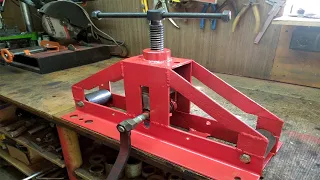 PIPE BENDER FOR PROFILE PIPE.The pipe bender without turning.