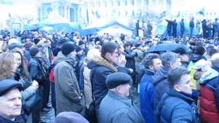 Anthem of the Ukraine at Maidan