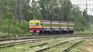 Электропоезд ЭР2Т-7114/7116 на ст. Саласпилс / ER2T-7114/7116 EMU at Salaspils station