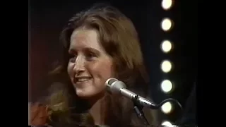 Bonnie Raitt  "Soundstage" PBS TV - Dec  17th, 1974