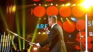 Robbie Williams - Shine My Shoes (Live) - CIN Rocks