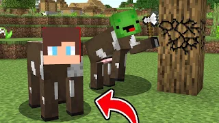 Escape Or Get Eaten As Cows in Minecraft Challenge (Maizen Mizen Mazien)