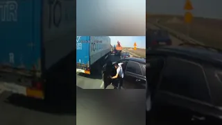 Nunca pero nunca te metas con un camionero