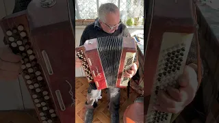 For repair Bayan ERA, Price 96$, Russian accordion, 100 bass, Great price,You can buy in description