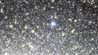 Panning Across Omega Centauri [720p]