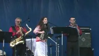 Ukrainian traditional folk dance Kolomiyka Hutsulka"Коломийка"by Tum Balalaika Klezmer Band