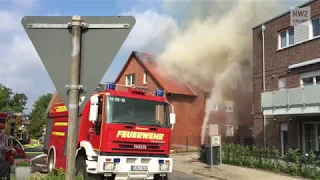 Mehrfamilienhaus in Cloppenburg brennt