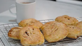 Eccles Cakes TRADITIONAL ENGLISH pastry ECCLES @HYSapientia