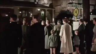 Straßenbahn in Freiburg 1959  - Ausschnitt aus dem Spielfilm "Alle Tage ist kein Sonntag"