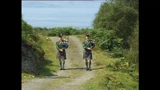 Calum's Road played by Pipe Major Bill Hepburn and Piper Bill Hepburn Jnr. on the Isle of Raasay