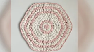 Crochet a Hexagon Rug/Doormat/Bathmat - Super Soft and Super Chunky - Very Easy and Quick Pattern.