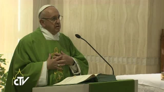 Il Papa: il Signore dia ai preti il coraggio della povertà