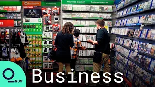 Should You Buy GameStop Shares? Here's What the Experts Say