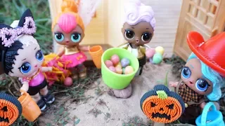 LOL SURPRISE DOLLS Halloween Experience Trick Or Treating Barbie Lets Them Go Trick Or Treating!