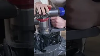 Emptying a Dyson V8 stick vacuum is EASY!
