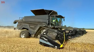 790 hp FENDT IDEAL Combine Harvesting