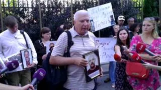 Під А П  Родини "Небесної Сотні" вимогають присвоєння звання Героя України загиблим героям