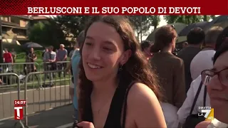 Berlusconi e il suo popolo di devoti