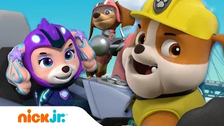 Rubble Is All PAWs On Deck to Stop Codi! w/ PAW Patrol, Cat Pack & MORE Pups | Rubble & Crew