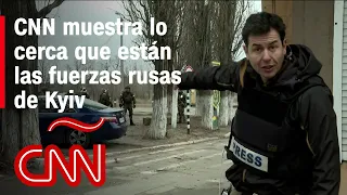 Matthew Chance de CNN atestigua cuando fuerzas rusas se toman un aeropuerto en Kyiv