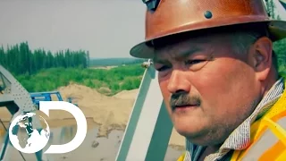 Old Machinery Causes a Set Back | SEASON 6 | Gold Rush
