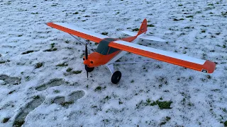 First flight of E-flite® Carbon-Z Cub SS