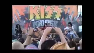 KISS Kruise II - Acoustic Sailaway Show - Part 3