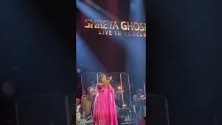 Shreya Ghoshal singing “Chikni Chameli” live at OVO Arena Wembley, London – (March 27, 2022)